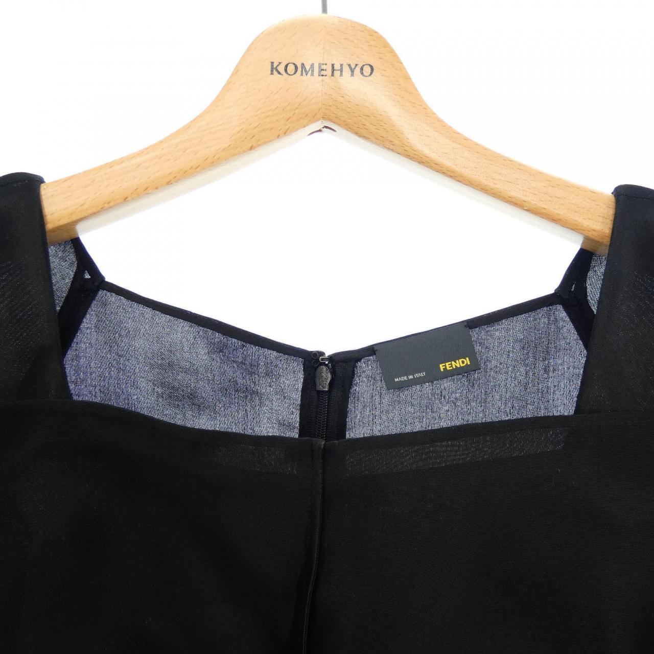 コメ兵 フェンディ Fendi ワンピース フェンディ レディースファッション トップス その他 公式 日本最大級のリユースデパートkomehyo
